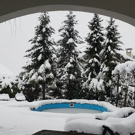 Adax With Huge Garden, Swimming Pool And Bbq Δωμάτια σε οικογενειακή κατοικία *