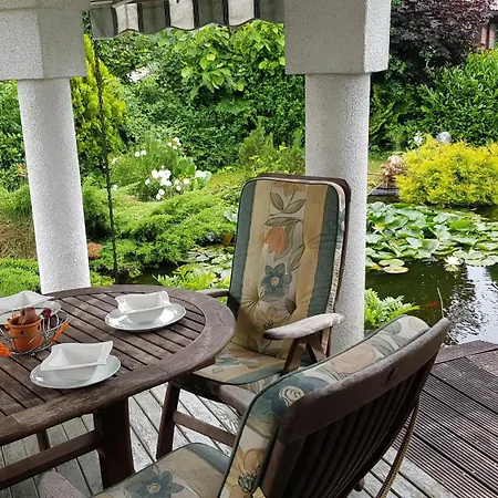Habitación en casa particular Adax With Huge Garden, Swimming Pool And Bbq *