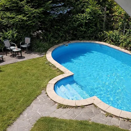 Adax With Huge Garden, Swimming Pool And Bbq Nastanitev v družini *